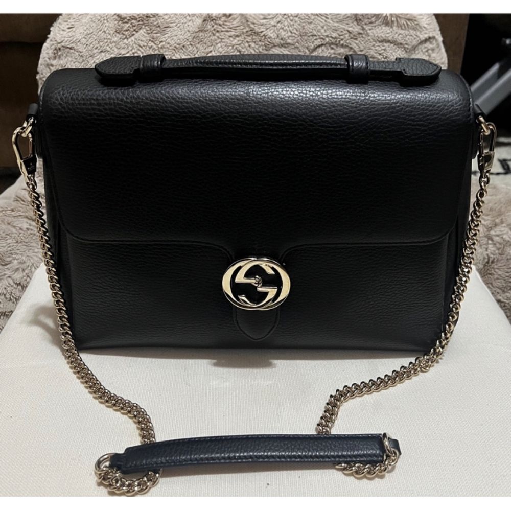 Interlocking leather crossbody bag Gucci Beige in Leather - 31310257